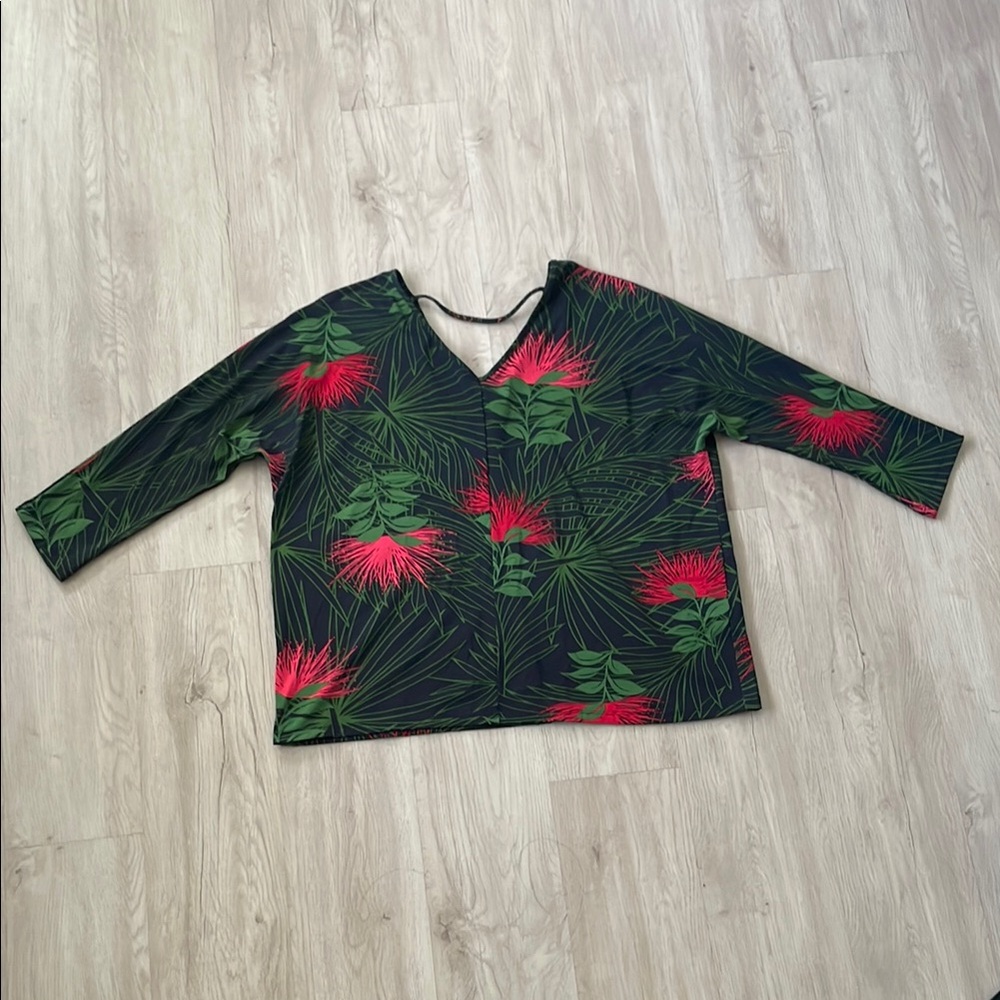 Ava Sky Lehua Top